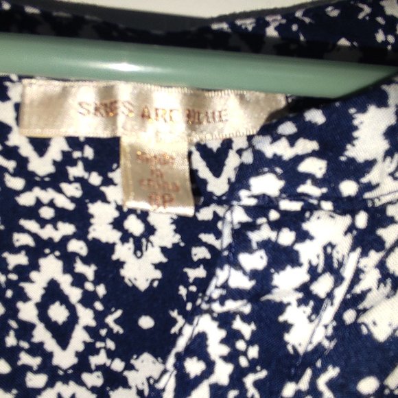 Blouse - Picture 2 of 2